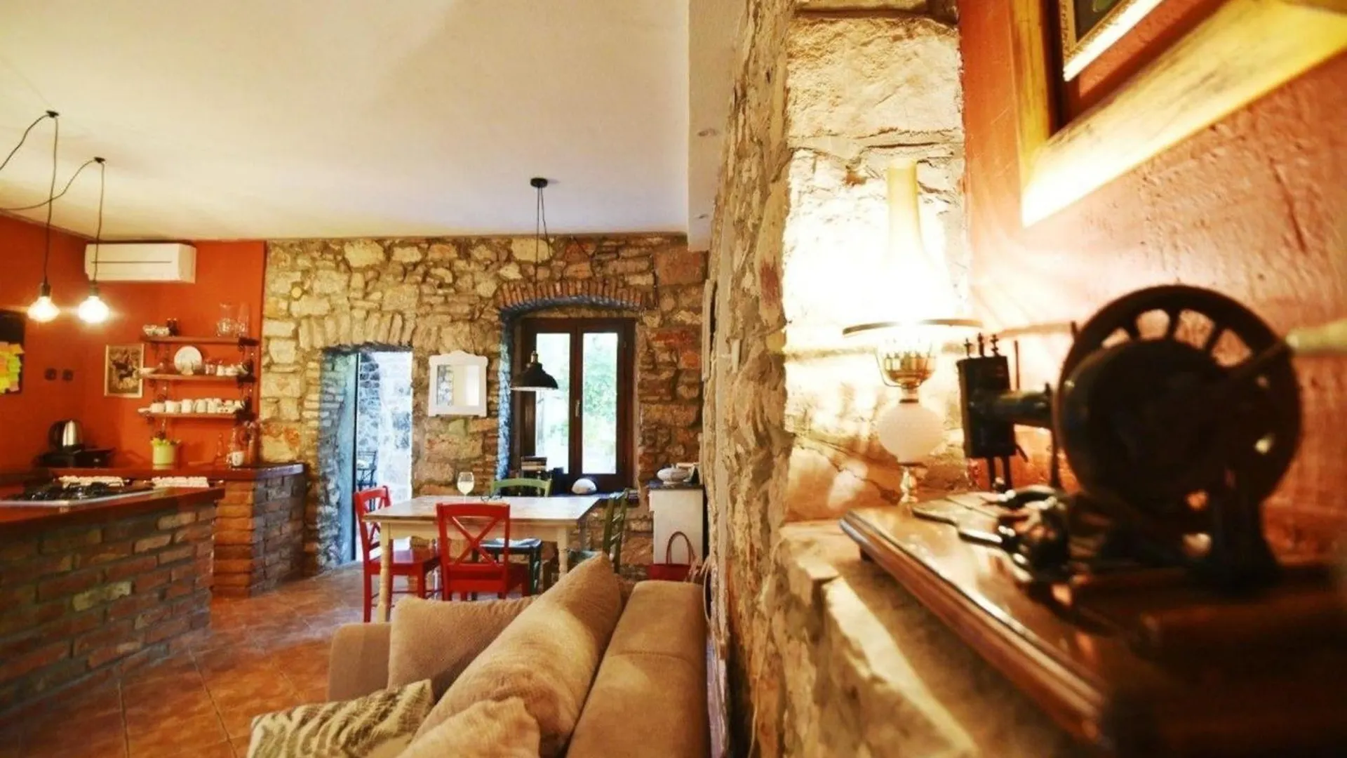 Strandnahes Steinhaus Mit Whirlpool Und Garten Preko Croatia